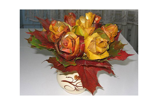 Hacer rosas a partir de hojas - jabonnatural.com